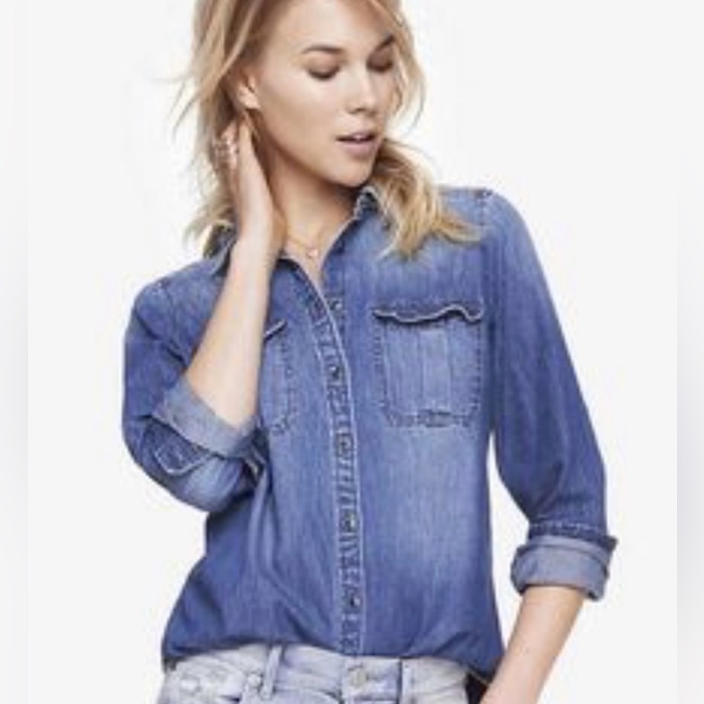 Express women’s chambray shirt Size Small petite